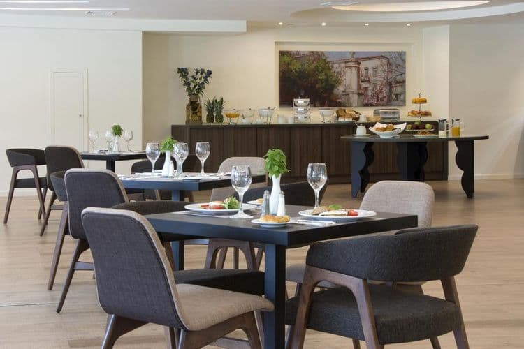 Athens Avenue Hotel