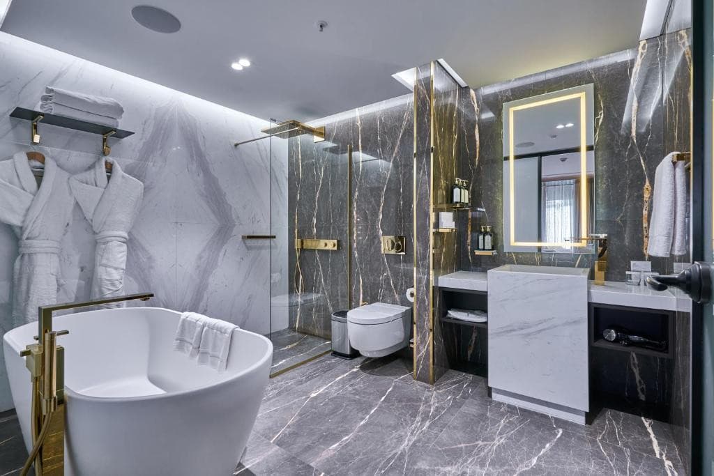 RAYELIN HOTEL OLD CITY
