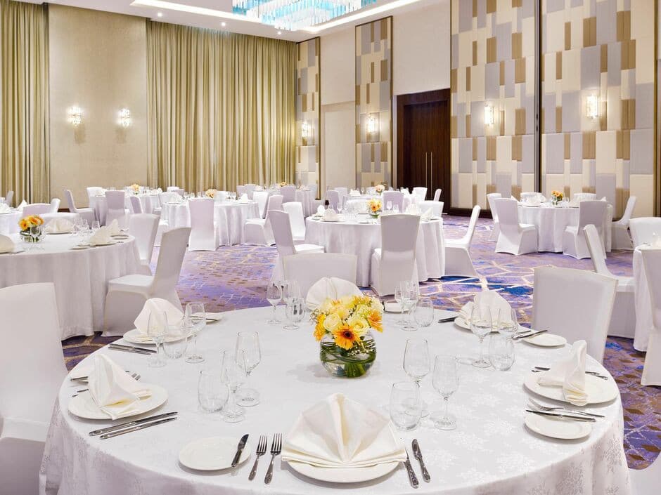 Staybridge Suites Dubai Al Maktoum Airport Hotel