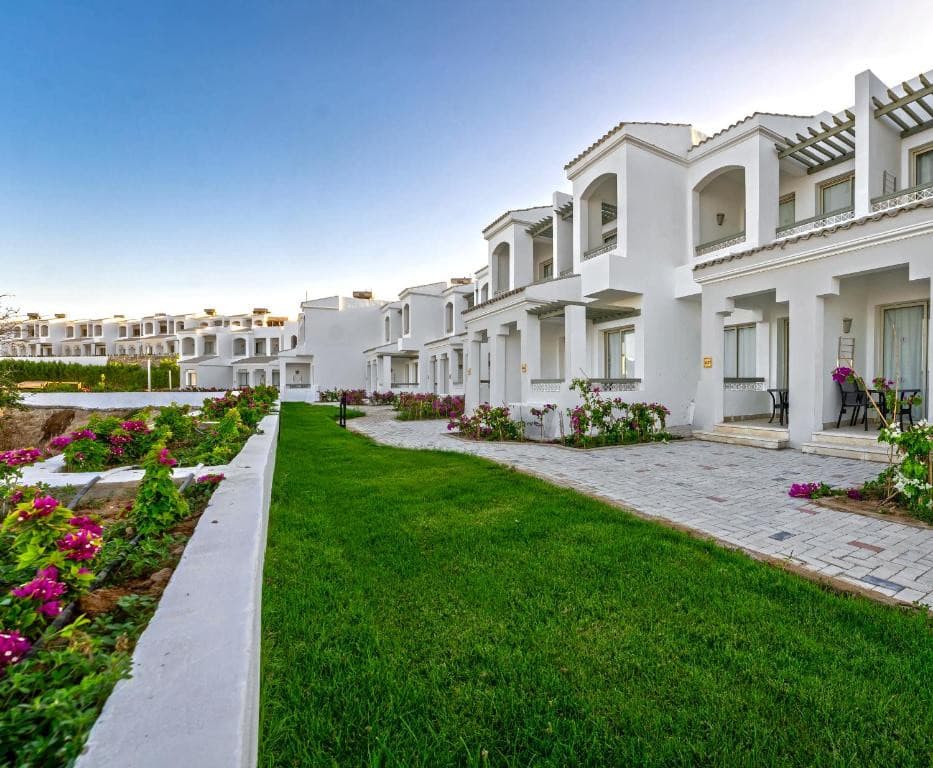 Coral Beach Resort Tiran