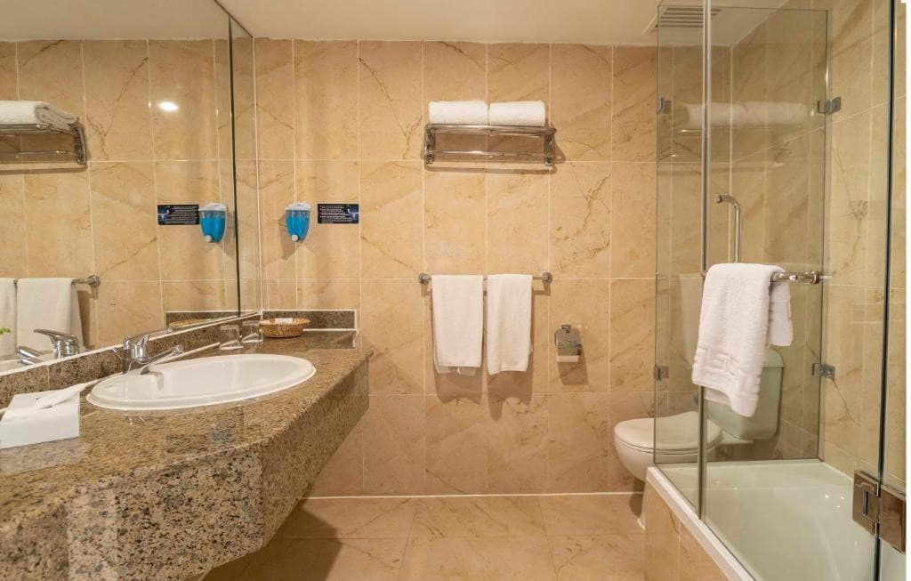 Elphistone Resort