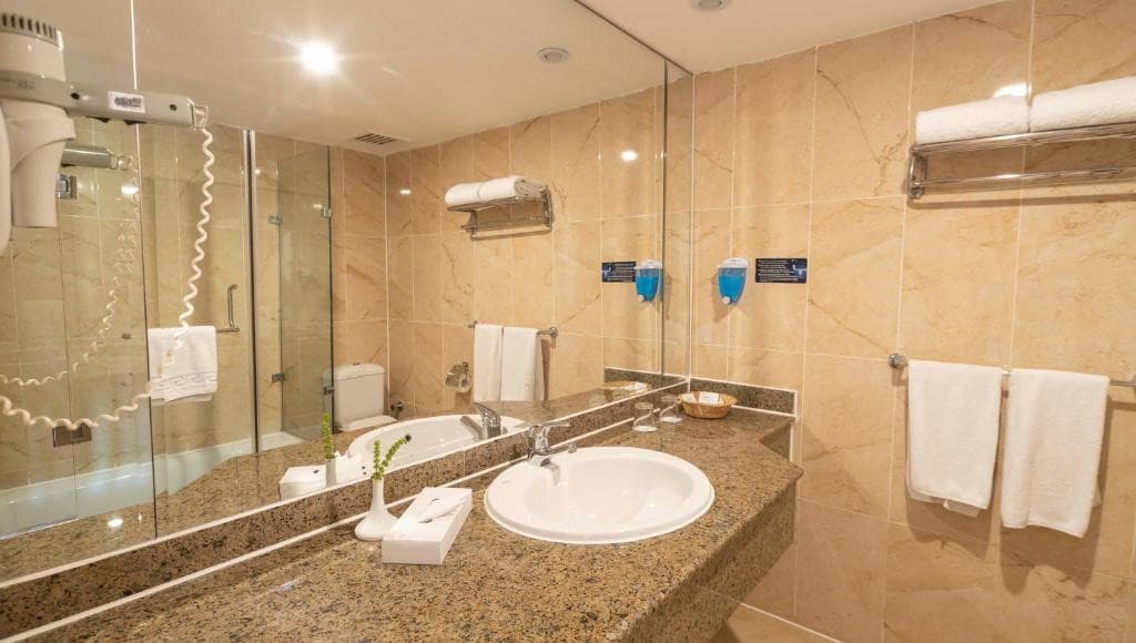 Elphistone Resort