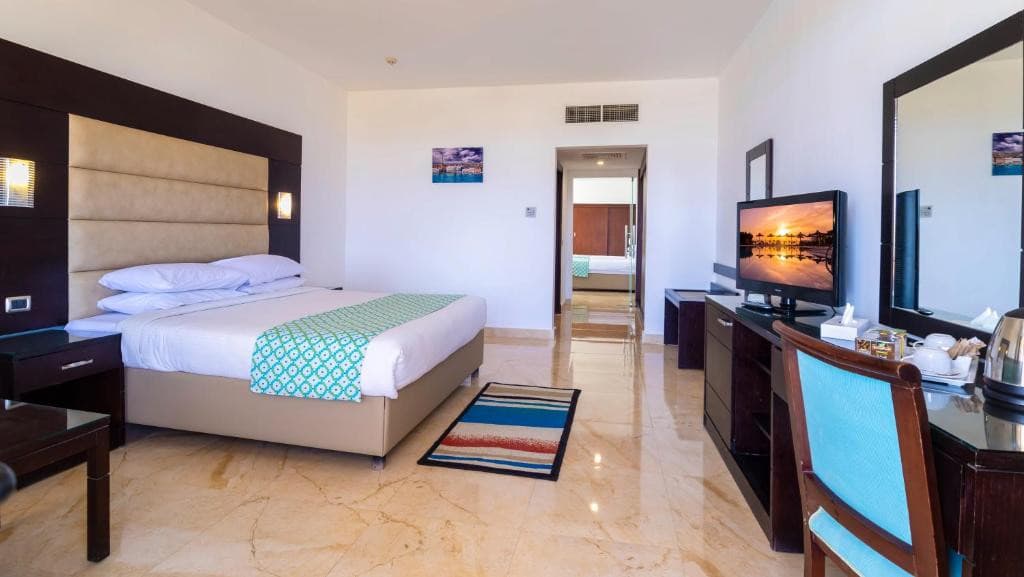 Elphistone Resort