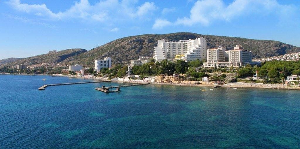 Vista Azur Hotel  (ex. Blue Vista Hill Hotel)