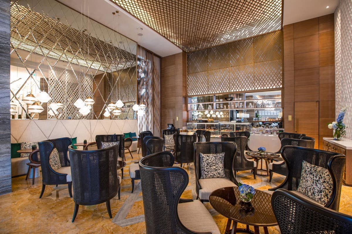 Al Jaddaf Rotana Suite Hotel