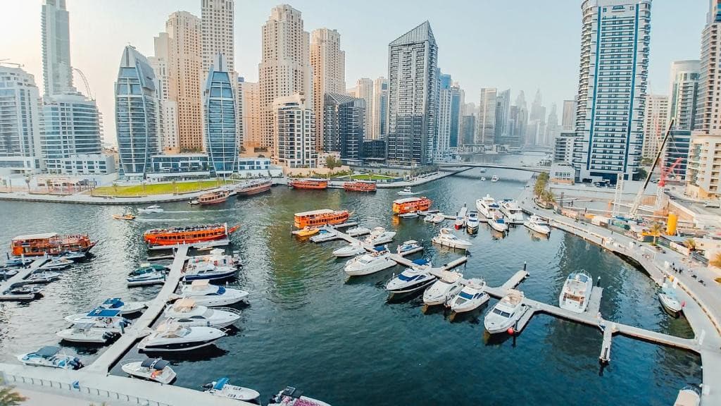 Signature Hotel Apartments & Spa Marina.