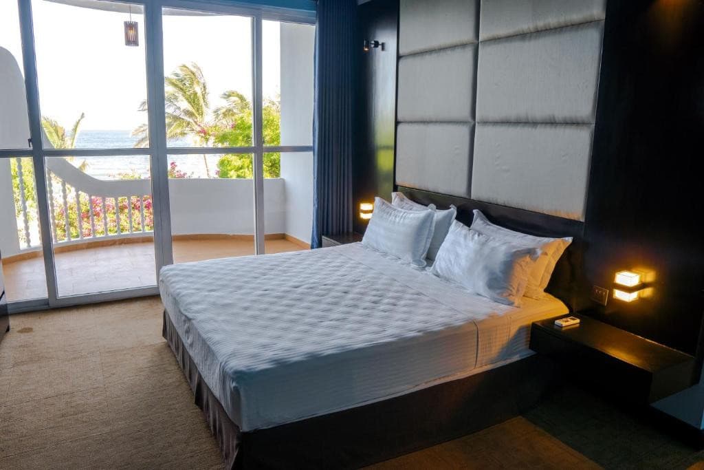 Peacock Beach Hotel