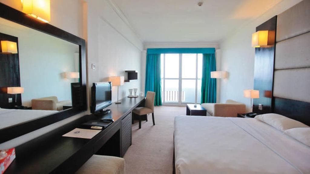 Peacock Beach Hotel