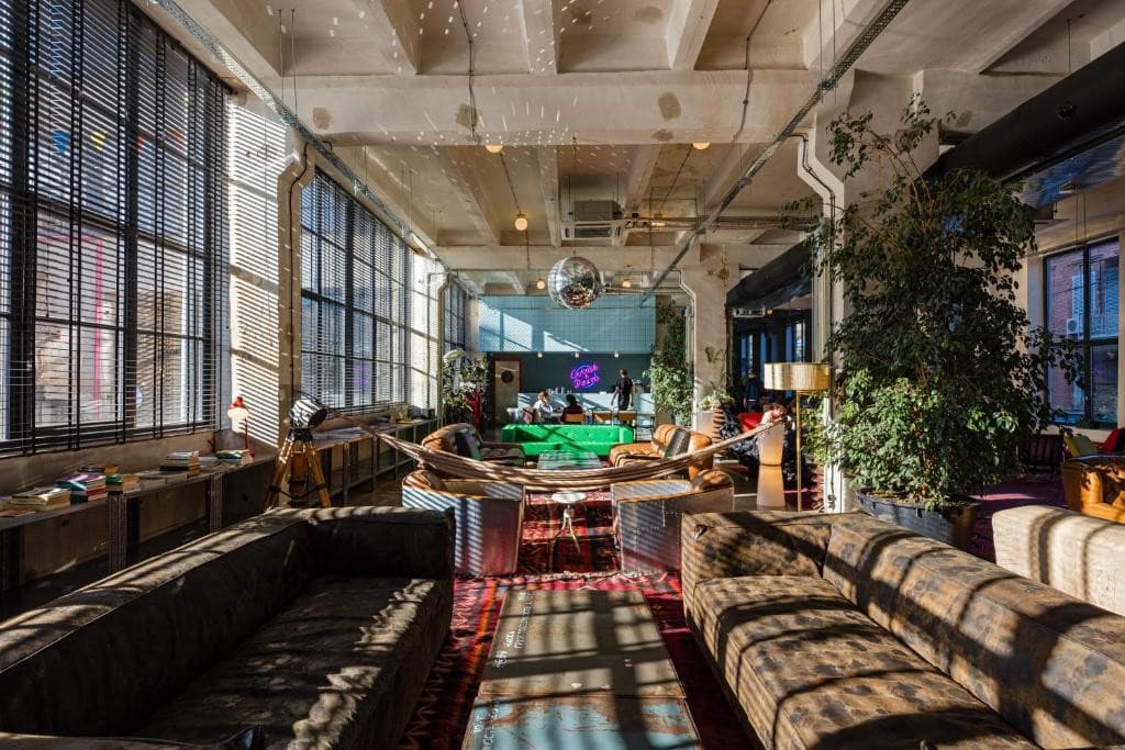 Fabrika Hostel & Suites