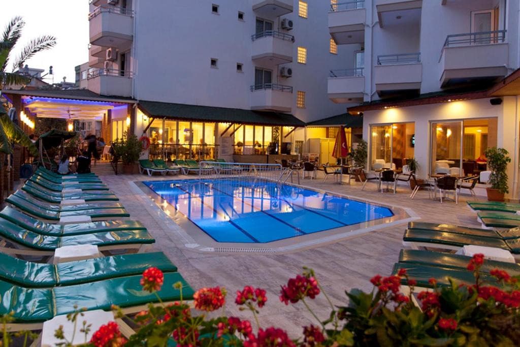 Kleopatra Remi Hotel