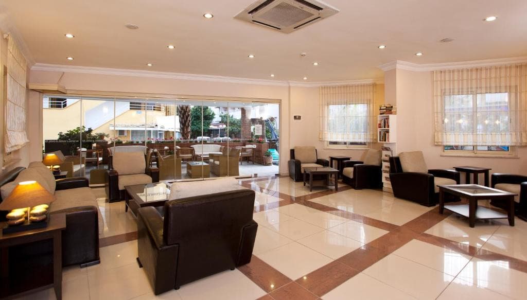 Kleopatra Remi Hotel