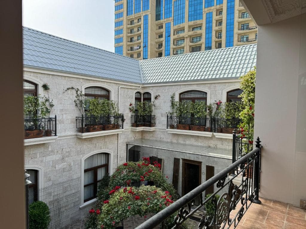 MIDWAY HOTEL BAKU