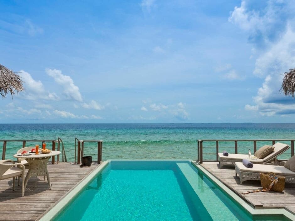 Dusit Thani Maldives Hotel