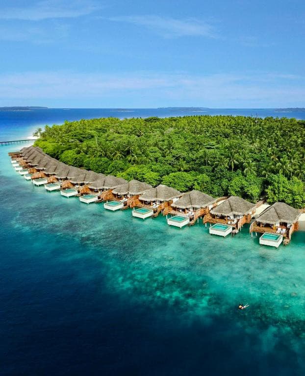 Dusit Thani Maldives Hotel