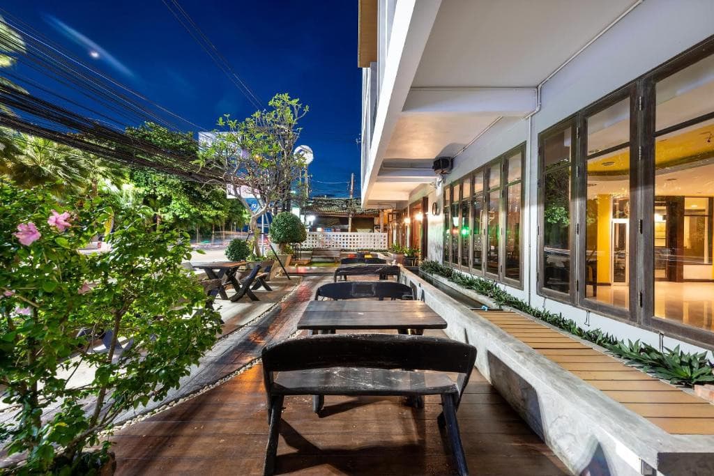 JOMTIEN TWELVE BOUTIQUE HOTEL (THE)