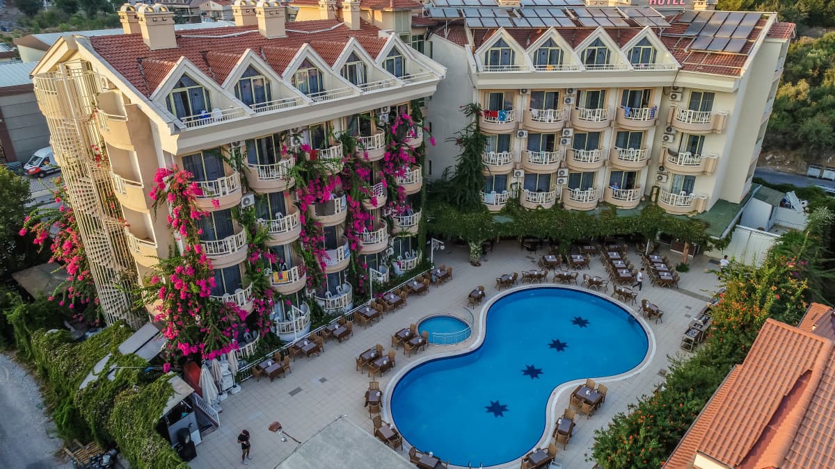 Grand Faros Hotel