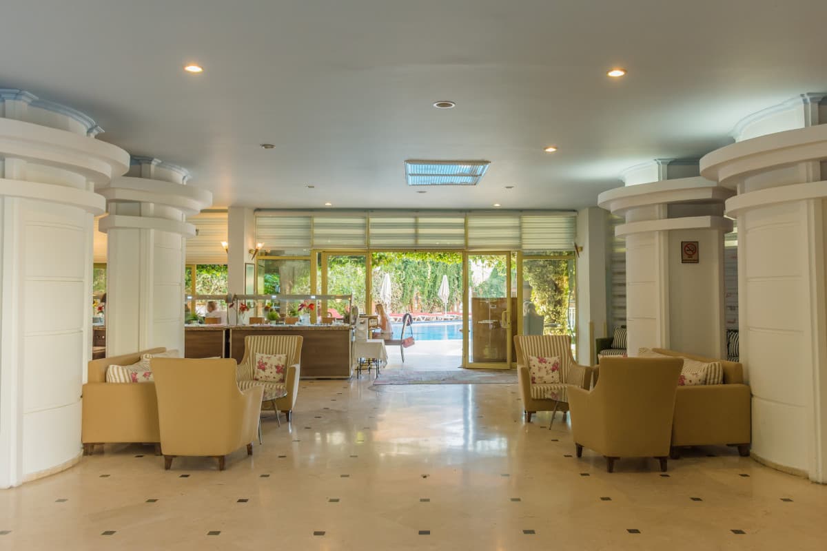 Grand Faros Hotel