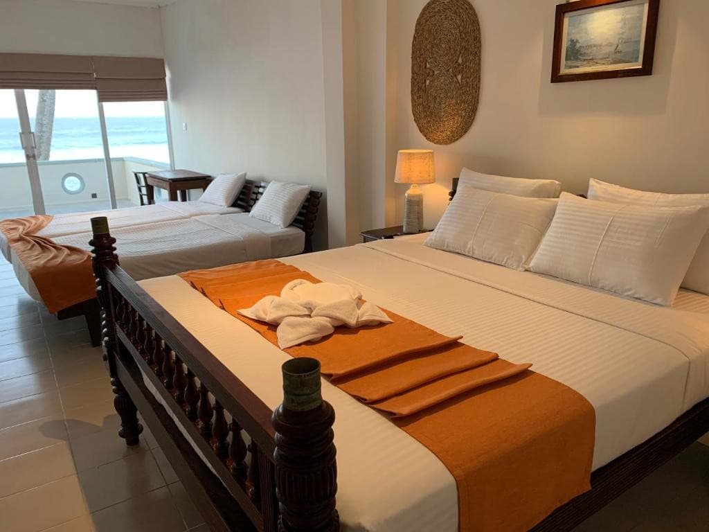 Neevana Hotel
