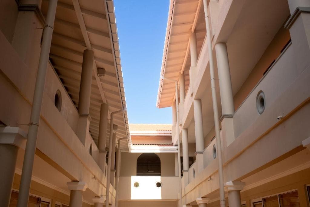 Neevana Hotel