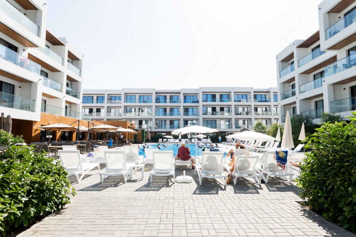 SEA BREEZE PARK RESIDENCES