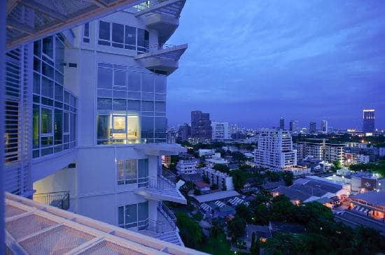 DUSIT SUITES HOTEL RATCHADAMRI