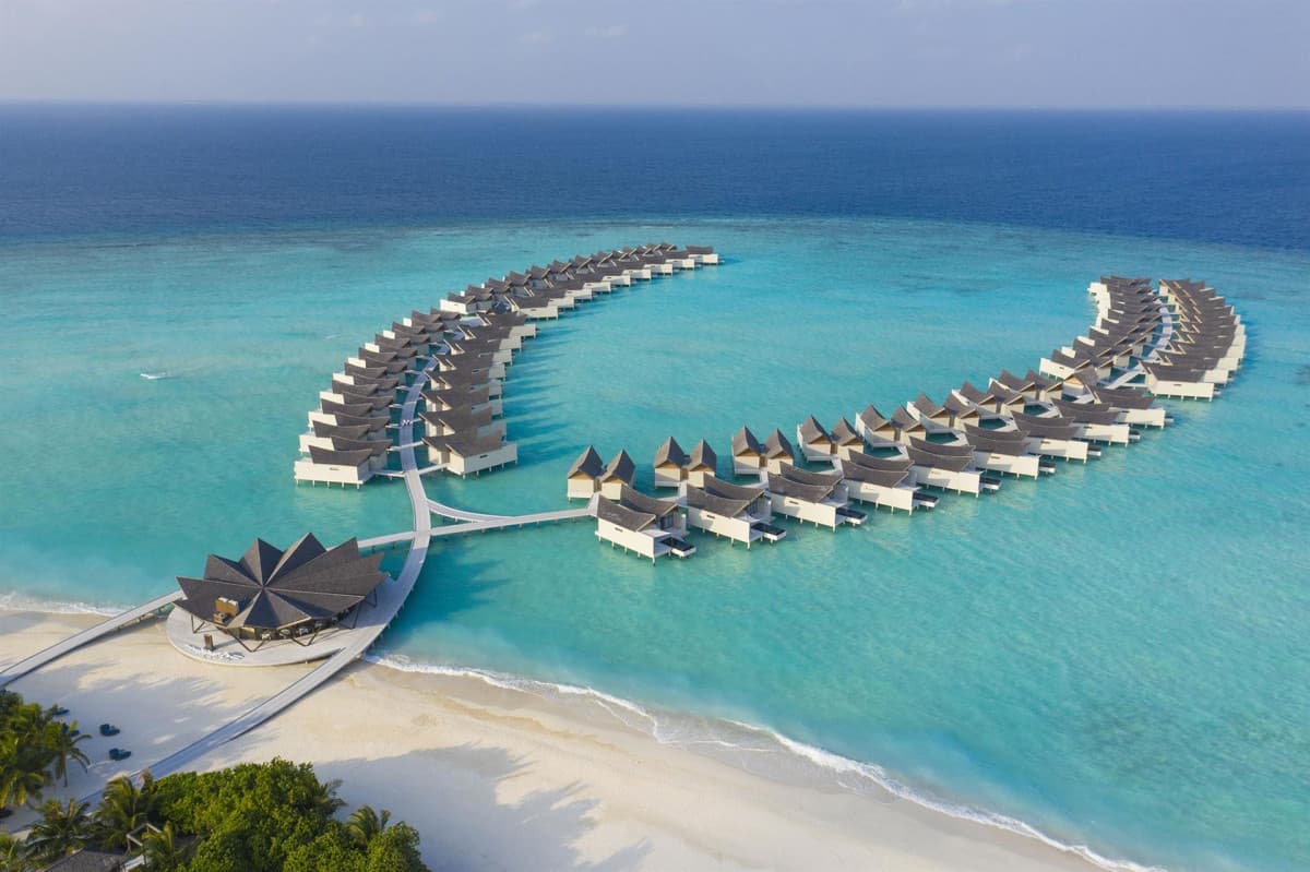 MOVENPICK RESORT KUREDHIVARU MALDIVES