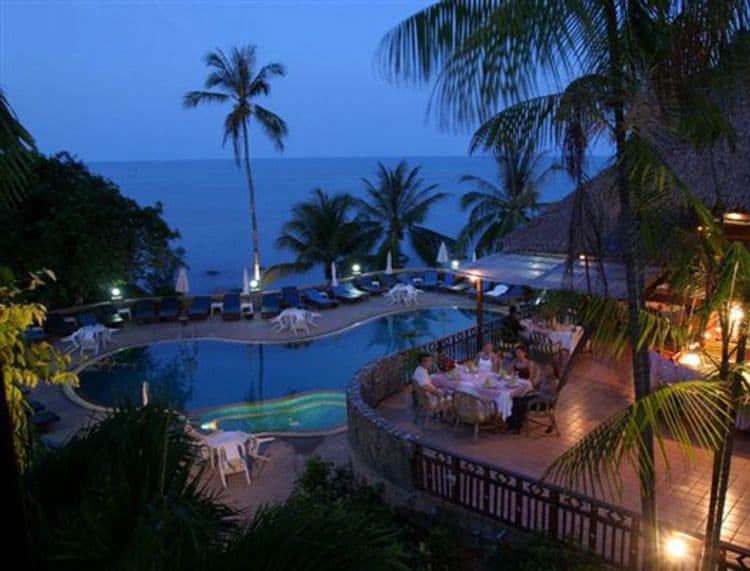 Coral Cliff Beach Resort