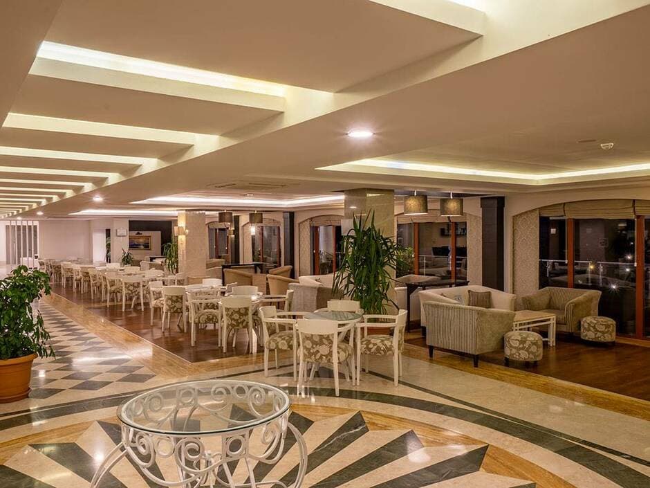 Monachus Hotel & Spa