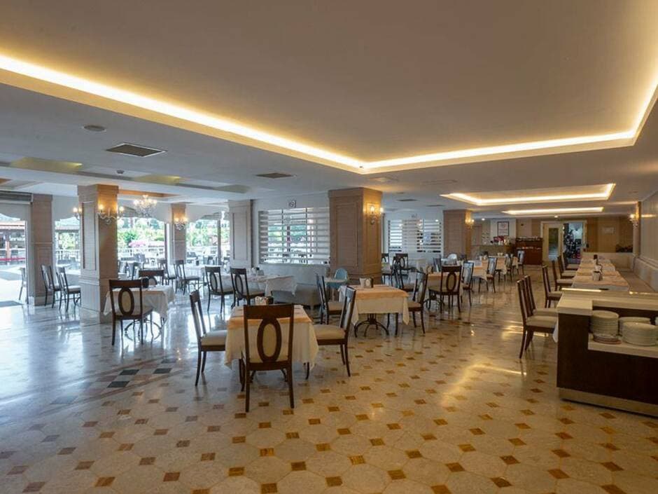 Monachus Hotel & Spa