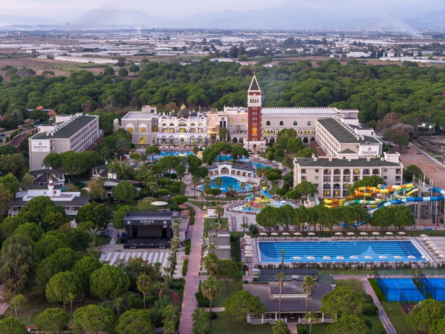 Venezia Palace Deluxe Resort Hotel