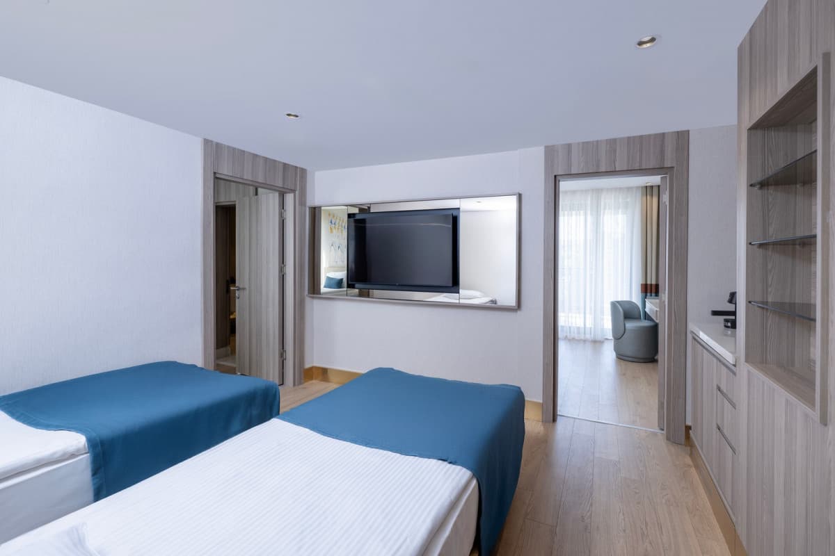 Venezia Palace Deluxe Resort Hotel