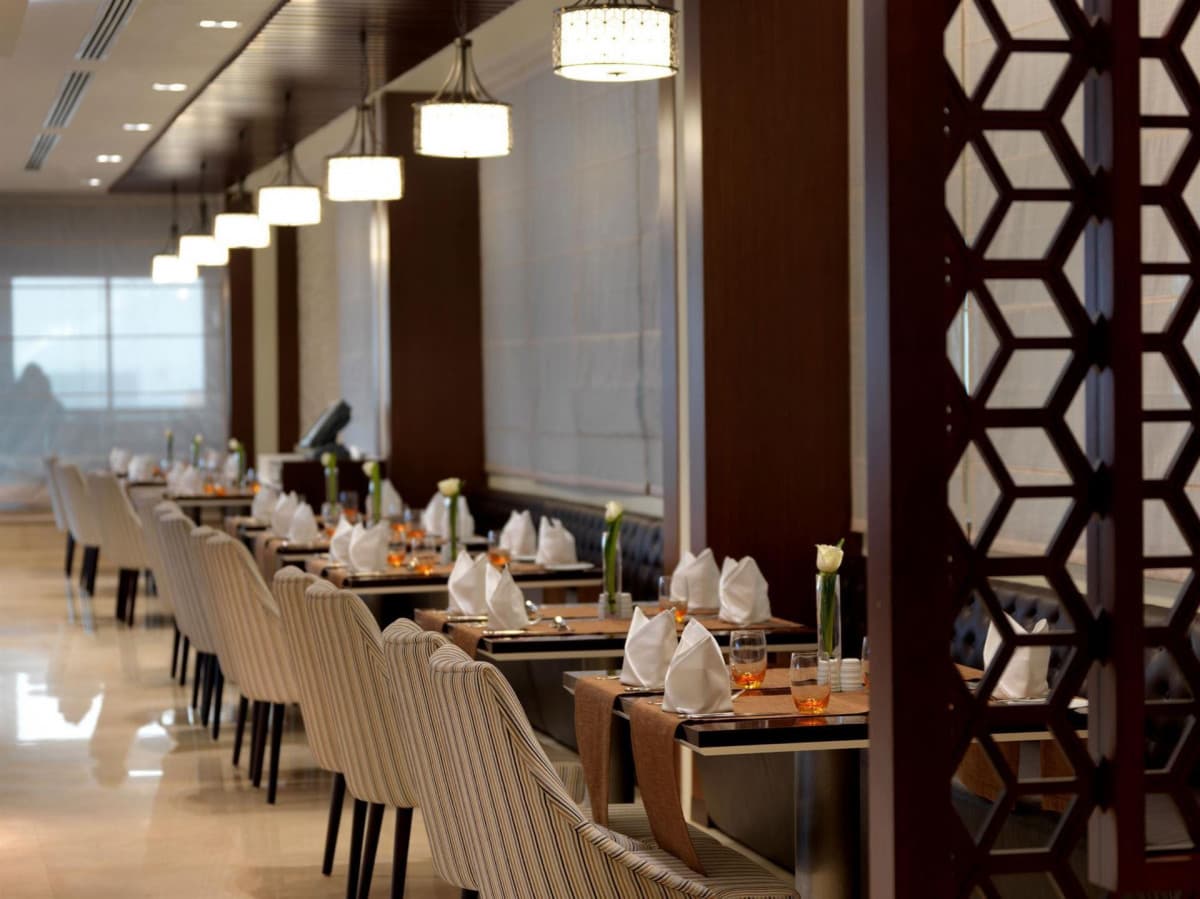 Two Seasons Hotel & Apartments Dubai