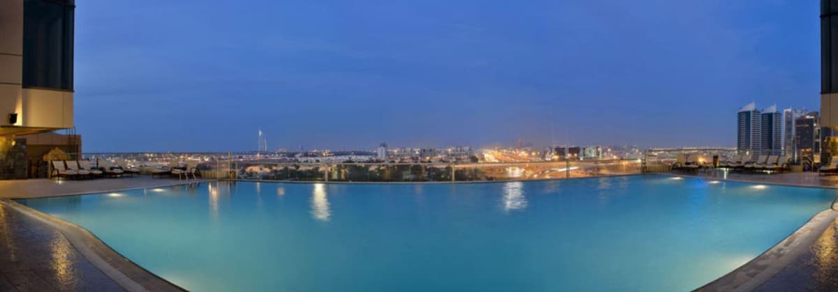 Two Seasons Hotel & Apartments Dubai