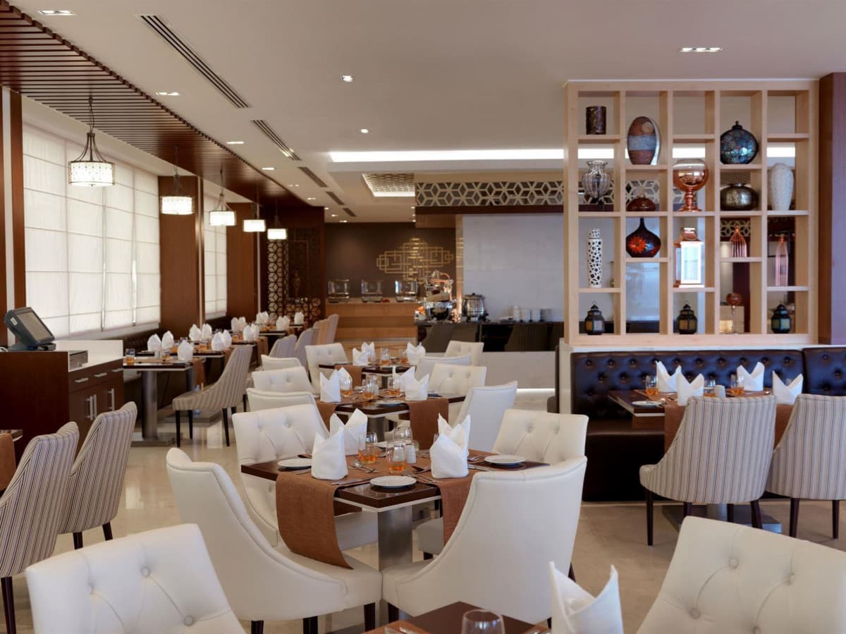 Two Seasons Hotel & Apartments Dubai