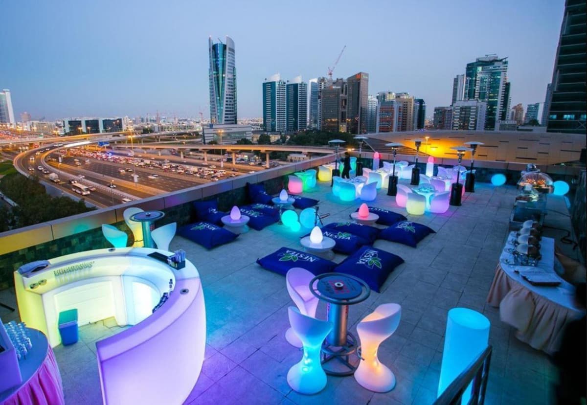 Two Seasons Hotel & Apartments Dubai