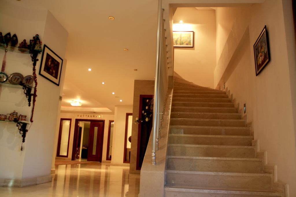 ATROPAT HOTEL