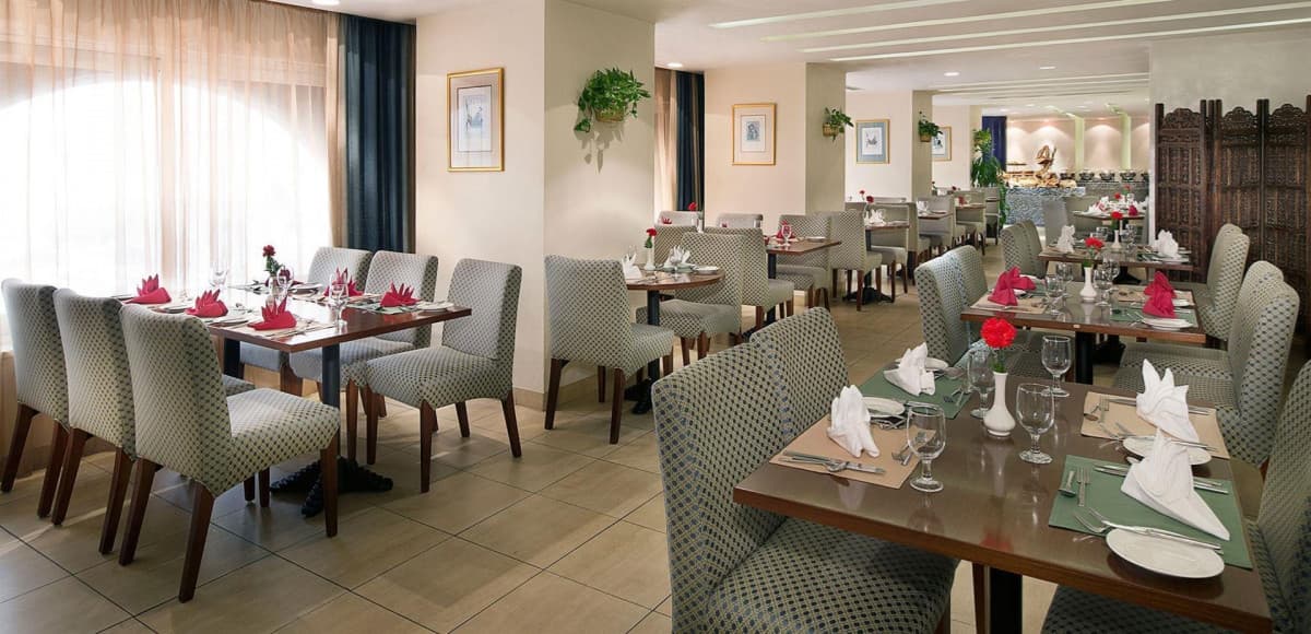 City Seasons Al Hamra