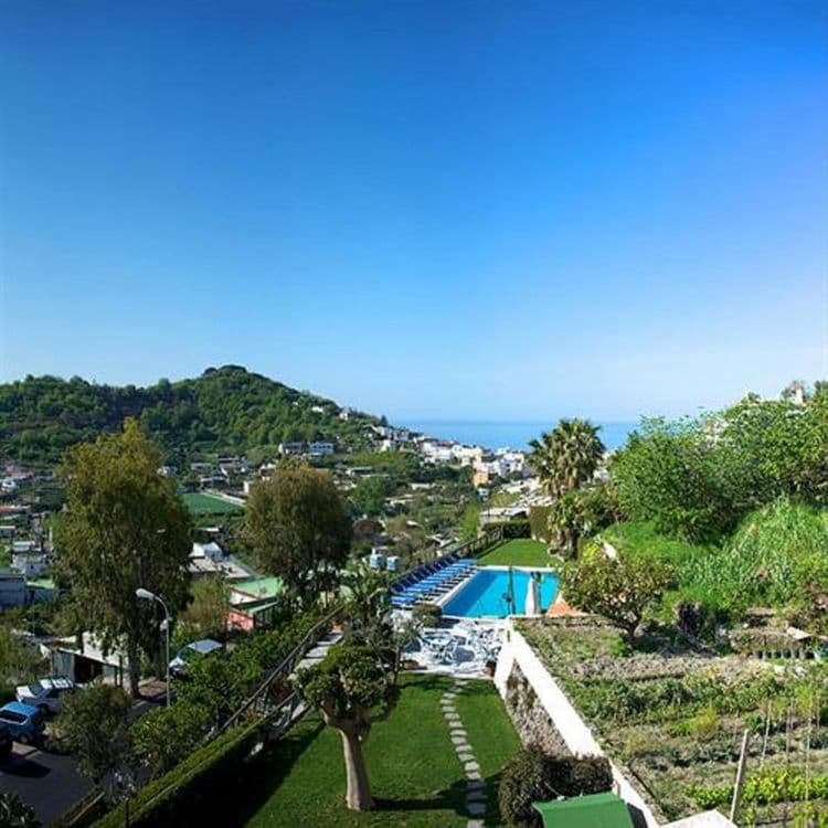 La Luna Hotel