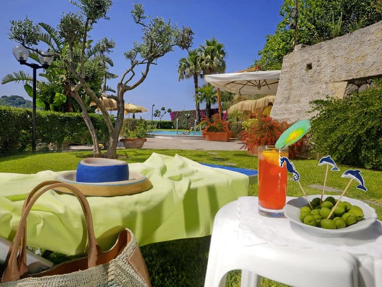 La Luna Hotel