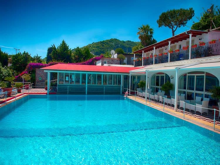 Parco Cartaromana Hotel