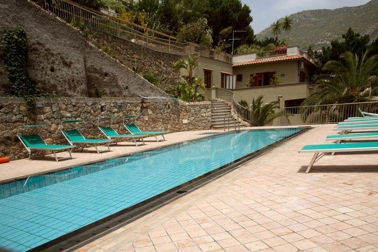 Punta Chiarito Resort Hotel