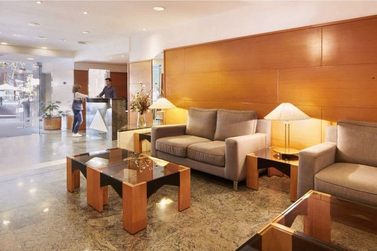 De l’Isard Hotel