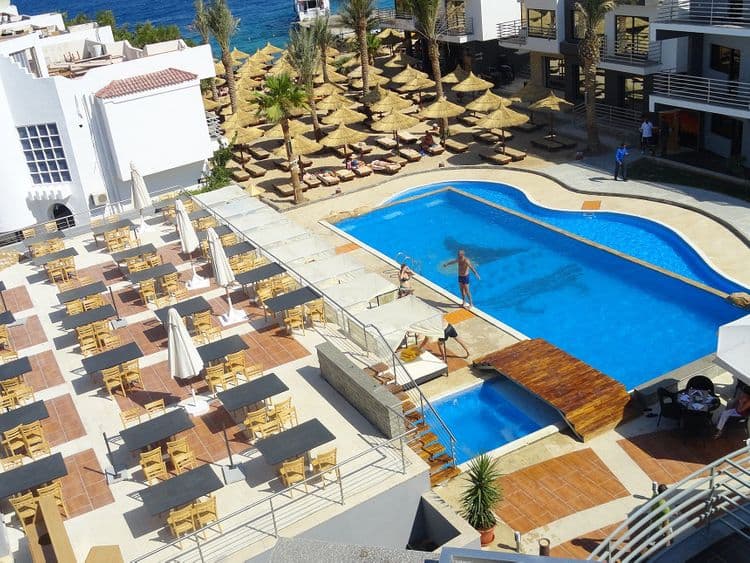 La Rosa Waves (ex. Premium Beach Resort)