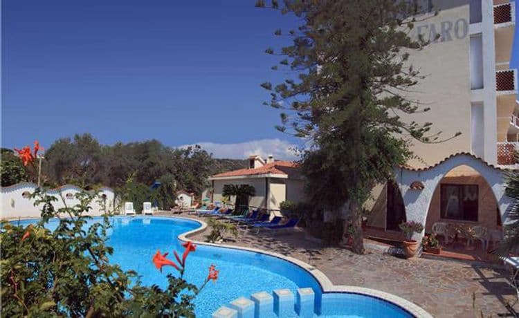 Punta Faro Hotel