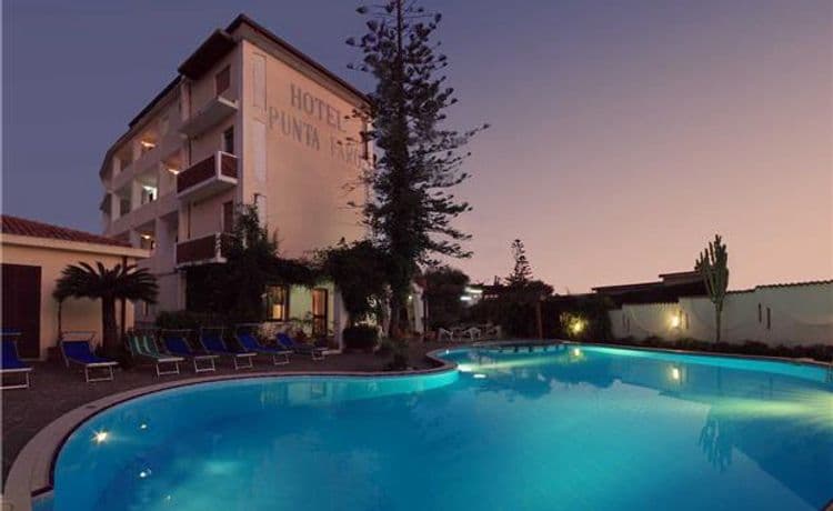 Punta Faro Hotel