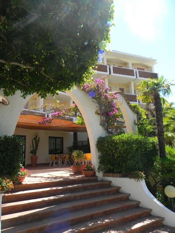 Punta Faro Hotel
