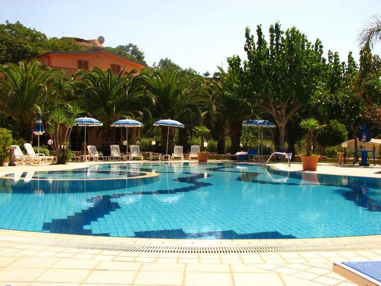 Villaggio Old River