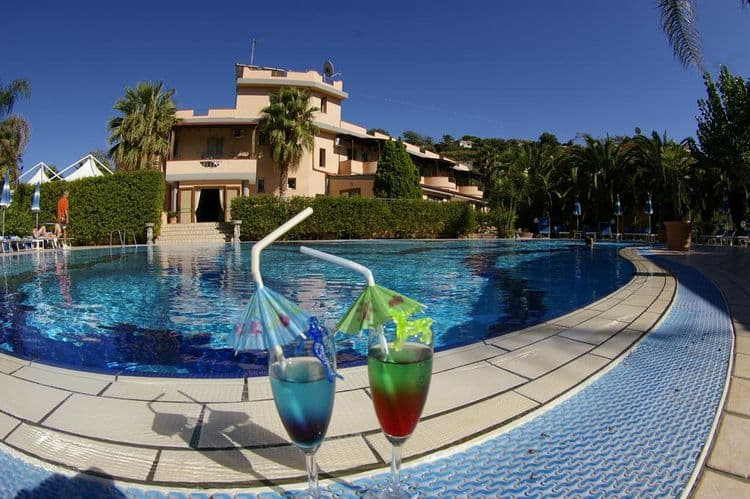 Villaggio Old River