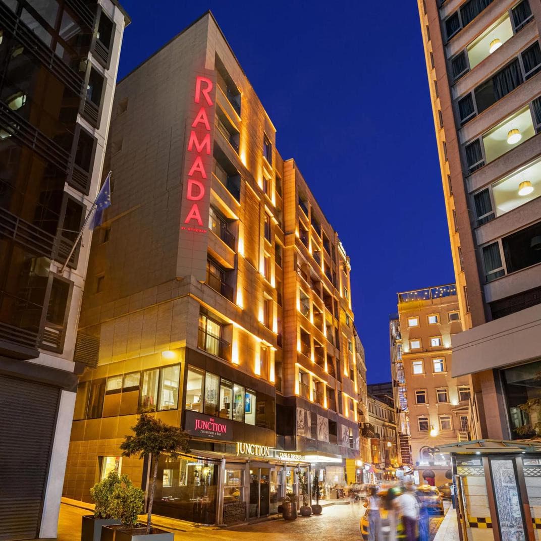 RAMADA BY WYNDHAM ISTANBUL PERA (Ex. The Peak Hotel)
