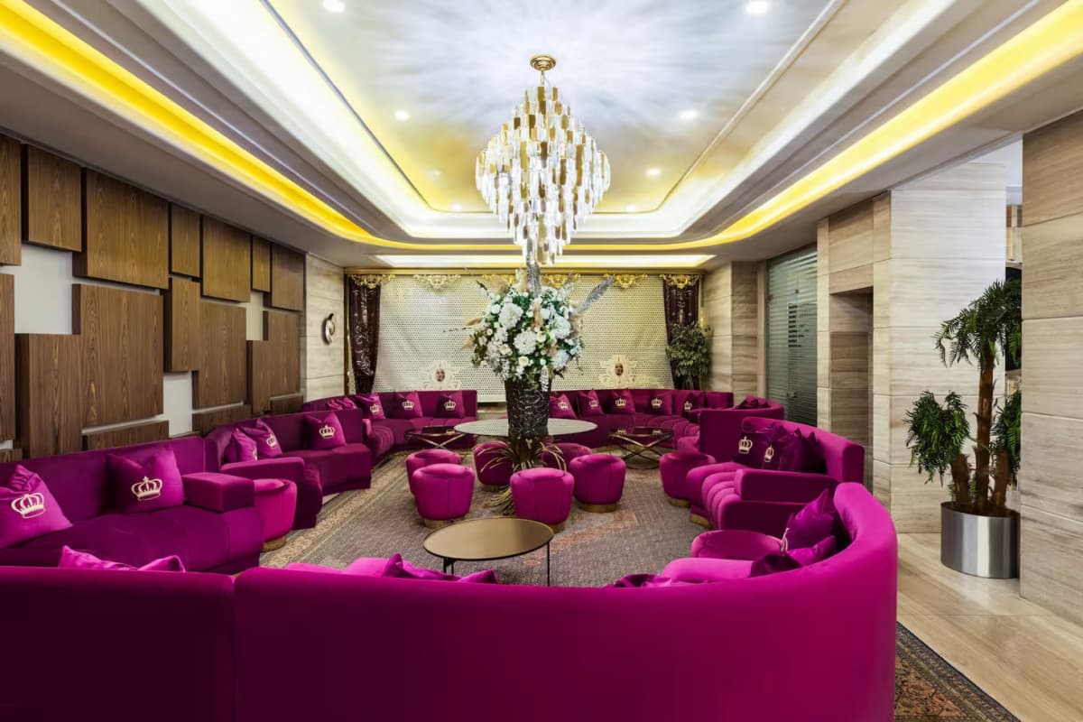 RAMADA BY WYNDHAM ISTANBUL PERA (Ex. The Peak Hotel)